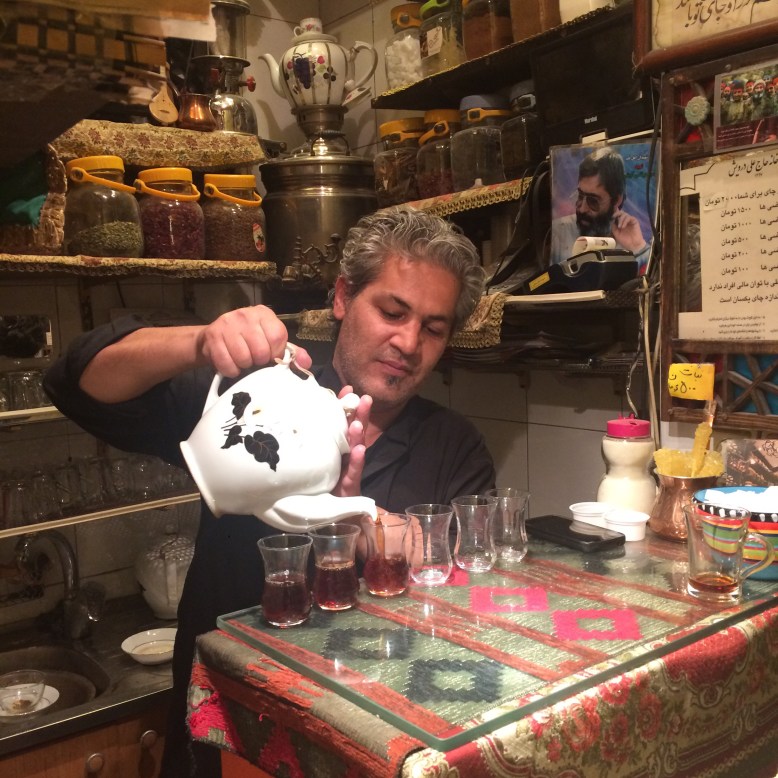 Haj Ali Darvish Tea House - der kleinste Teeladen Teherans, von 1918