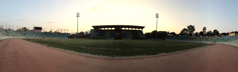Nepal: das Nationalstadion in Kathmandu im Panorama