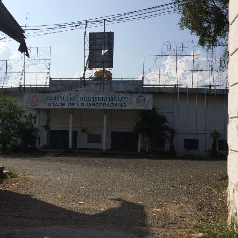 Laos: Das Stade de Loungprabang