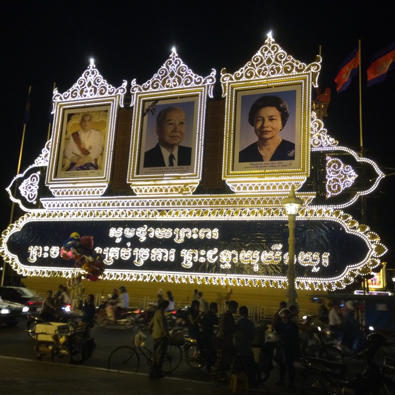 Kambodscha: Phnom Penh bei Nacht
